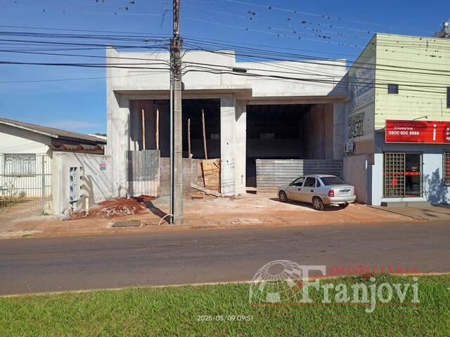 #2736 - Salão Comercial para Locação em Arapongas - PR