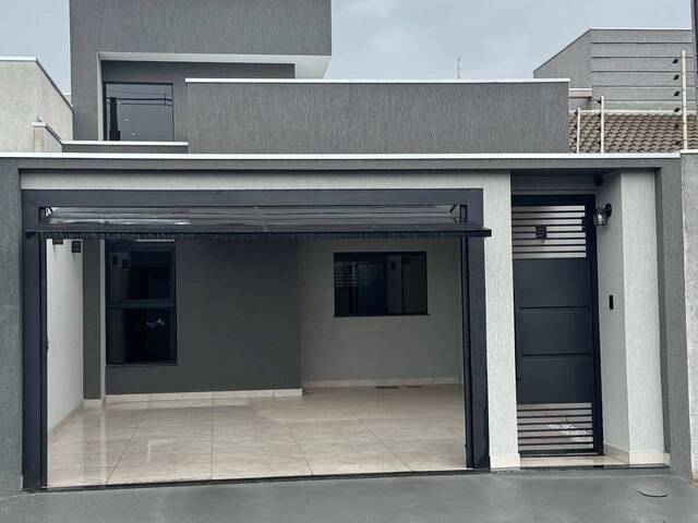 #2746 - Casa para Venda em Arapongas - PR - 2