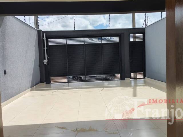 #2750 - Casa para Venda em Arapongas - PR - 2