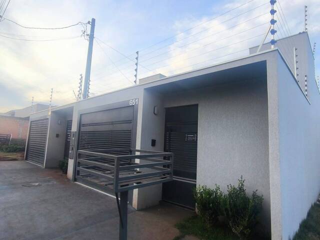 #2763 - Casa para Venda em Arapongas - PR - 2