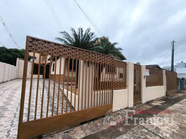#2764 - Casa para Venda em Arapongas - PR