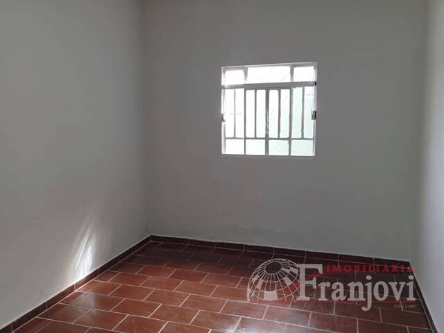 #2834 - Casa para Locação em Arapongas - PR - 2