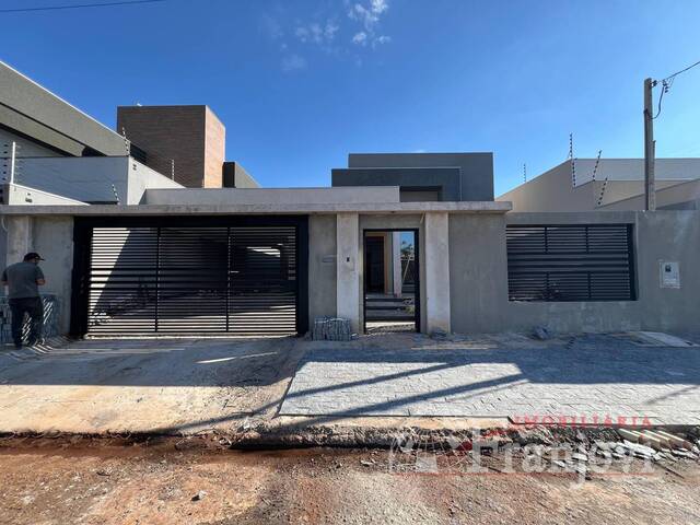 #2844 - Casa para Venda em Arapongas - PR - 3