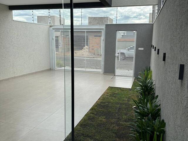 #2847 - Casa para Venda em Arapongas - PR - 2