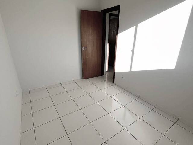#2852 - Apartamento para Locação em Arapongas - PR - 2