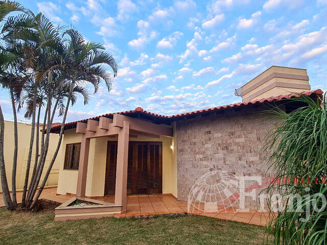 #2854 - Casa para Venda em Arapongas - PR - 2