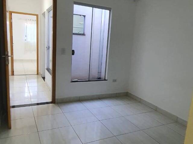 #2863 - Casa para Locação em Arapongas - PR - 2