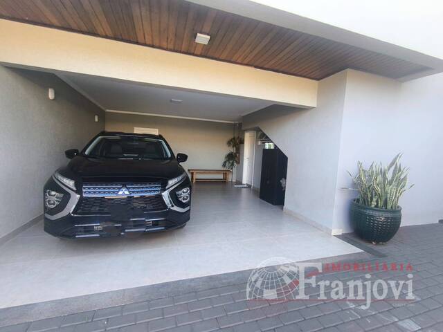 #2873 - Casa para Venda em Arapongas - PR - 3