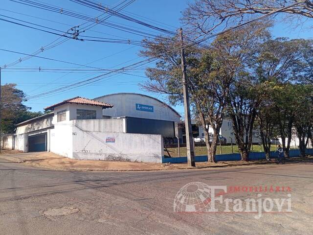 #2874 - Barracão para Locação em Arapongas - PR