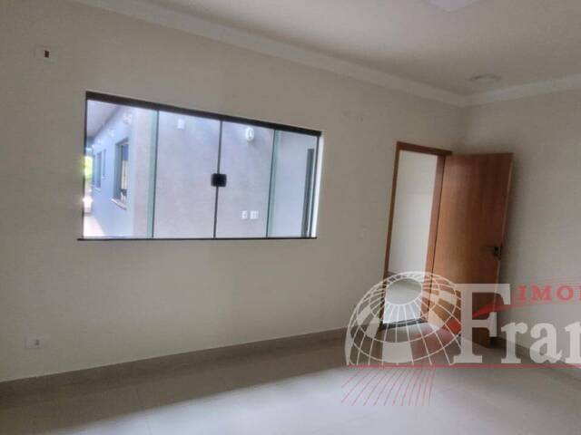 #2890 - Casa para Locação em Arapongas - PR - 3