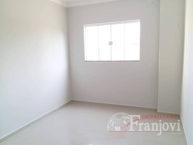 #2891 - Apartamento para Locação em Arapongas - PR - 2