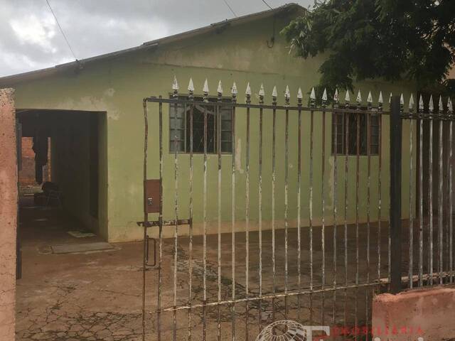 #2902 - Casa para Venda em Arapongas - PR - 1