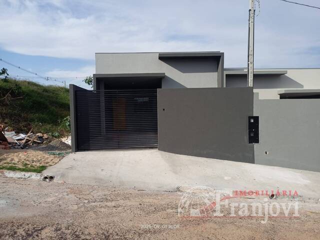 #2865 - Casa para Locação em Arapongas - PR