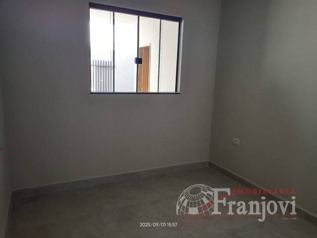 #2912 - Casa para Locação em Arapongas - PR - 2