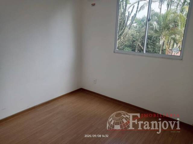 #1963 - Apartamento para Locação em Arapongas - PR - 2