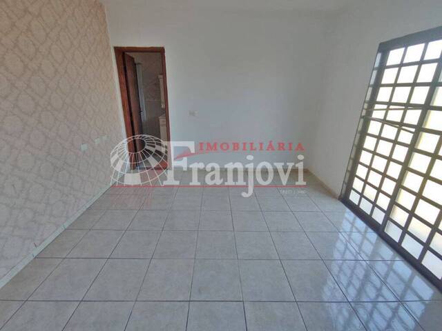 #2773 - Casa para Locação em Arapongas - PR - 2