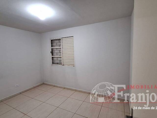 #2944 - Apartamento para Locação em Arapongas - PR