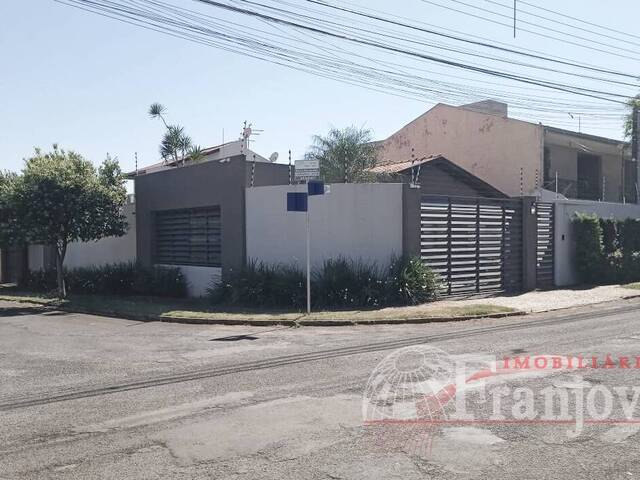 #2949 - Casa para Locação em Arapongas - PR - 1