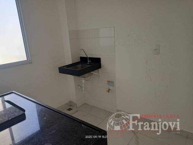 #2953 - Apartamento para Locação em Arapongas - PR - 3