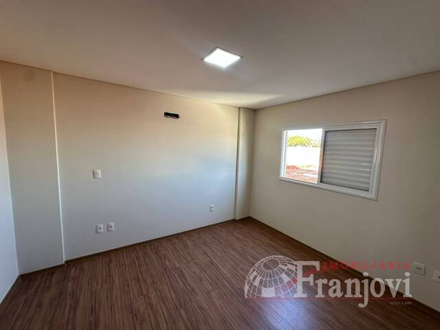 #2959 - Apartamento para Locação em Arapongas - PR - 2