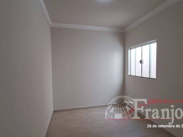 #2961 - Casa para Locação em Arapongas - PR - 2