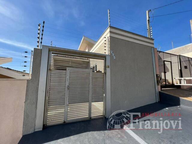 #2962 - Casa para Venda em Arapongas - PR - 2