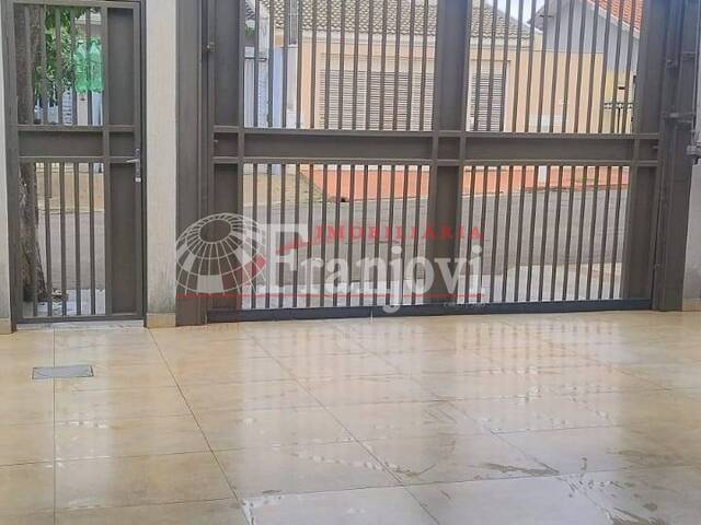 #2992 - Casa para Venda em Arapongas - PR - 3