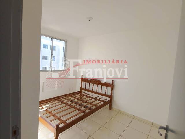 #3011 - Apartamento para Locação em Arapongas - PR - 3