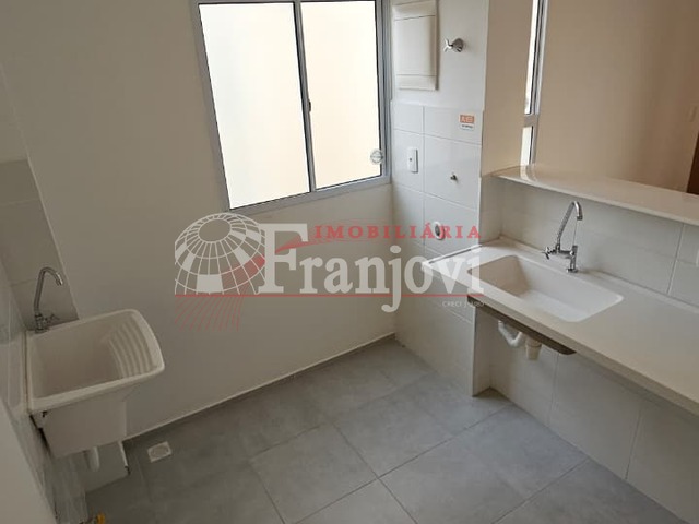 #3035 - Apartamento para Venda em Arapongas - PR - 2