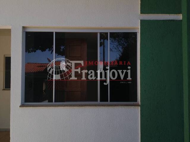 #3047 - Casa para Venda em Arapongas - PR - 2