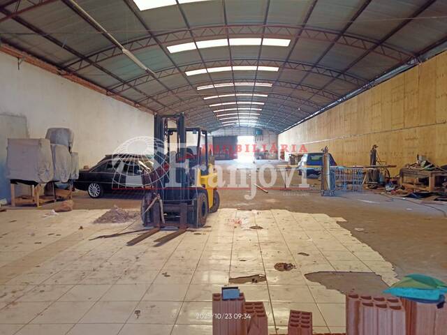 #3049 - Barracão para Locação em Arapongas - PR - 3