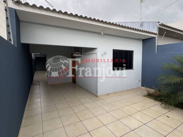 #3061 - Casa para Venda em Arapongas - PR - 2