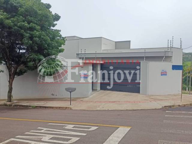 #3076 - Casa para Locação em Arapongas - PR - 2