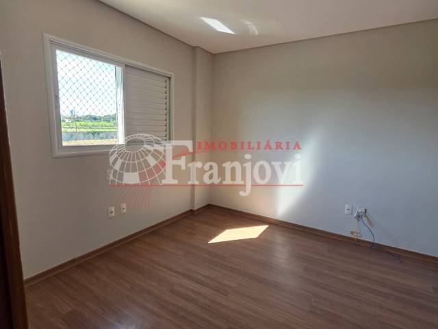 Apartamento para Venda em Arapongas - 5