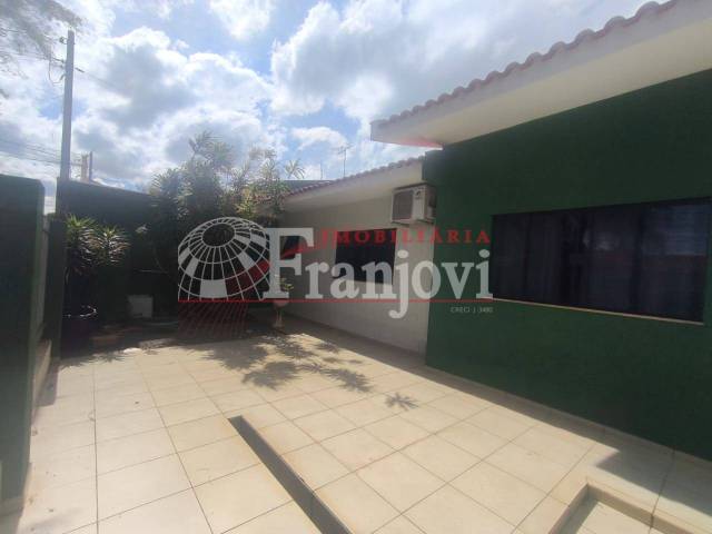 #3104 - Casa para Venda em Arapongas - PR - 2