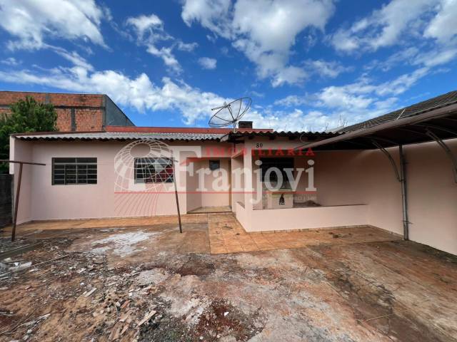 #3118 - Casa para Venda em Arapongas - PR - 3