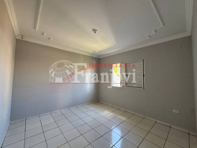 #3127 - Casa para Locação em Arapongas - PR - 2