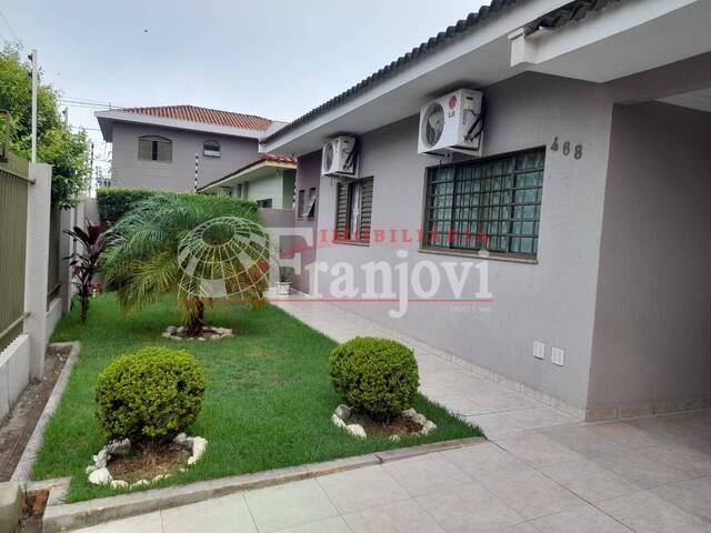 #3143 - Casa para Venda em Arapongas - PR - 2