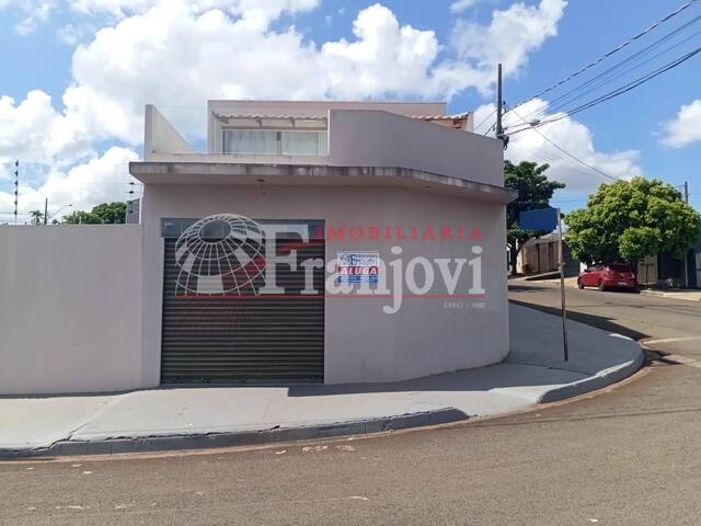 Locação em Jardim Interlagos - Arapongas