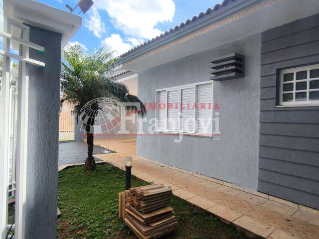 #2072 - Casa para Venda em Arapongas - PR