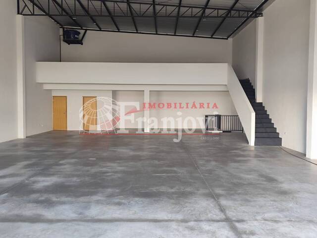 #3189 - Barracão para Locação em Arapongas - PR - 2