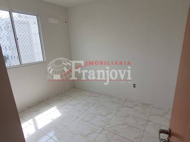 #3193 - Apartamento para Locação em Arapongas - PR - 3