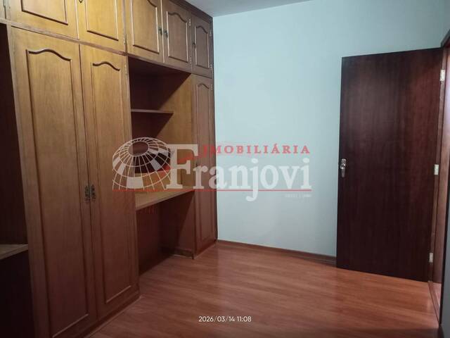 #3203 - Apartamento para Locação em Arapongas - PR - 3