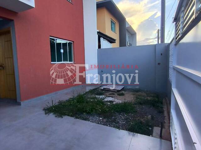 #3217 - Casa para Venda em Arapongas - PR - 3