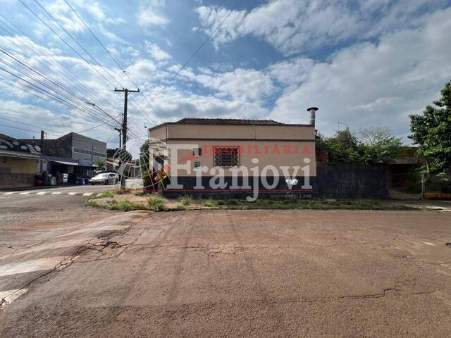 #3223 - Casa para Venda em Arapongas - PR - 3