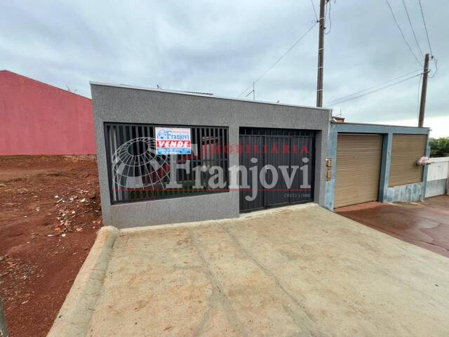 #3247 - Casa para Venda em Arapongas - PR - 1