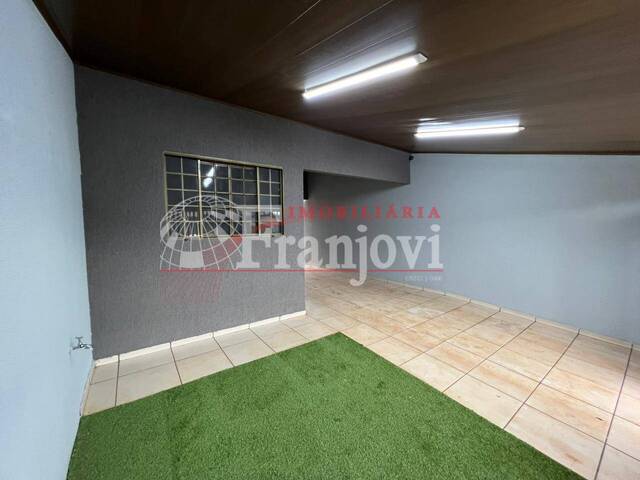 #3247 - Casa para Venda em Arapongas - PR - 3