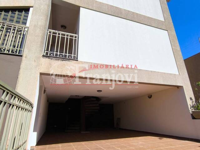 #3249 - Casa para Venda em Arapongas - PR - 3