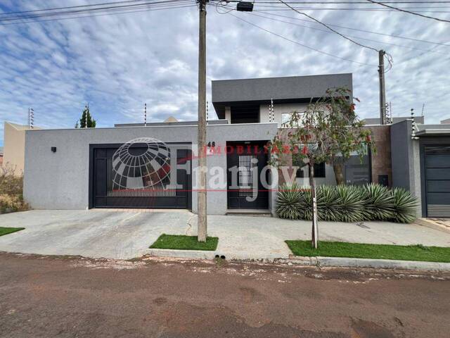 #3253 - Casa para Venda em Arapongas - PR - 3