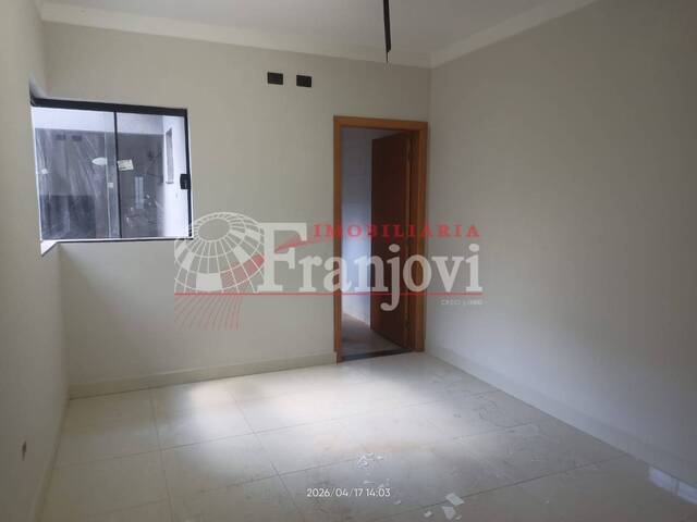 #3231 - Casa para Locação em Arapongas - PR - 2